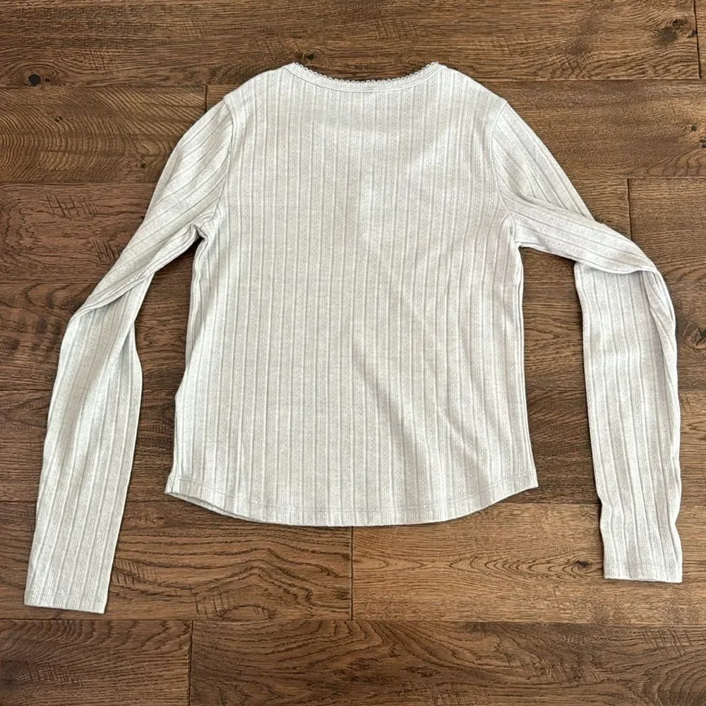 Abercrombie Kids. Gray button henley. Sz 15/16